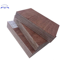 1160x1010mm Schiffssperrholzhersteller / Eukalyptuskernbehälter Holzboden / Versandbehälterboden Ersatz